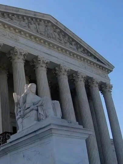 In a 6-3 ruling, the Supreme Court upheld a lower court ruling prohibiting state lawmakers from using skin color to determine voting districts.

Src. https://youtube.com/shorts/eCiXgWyYi_0?feature=shared