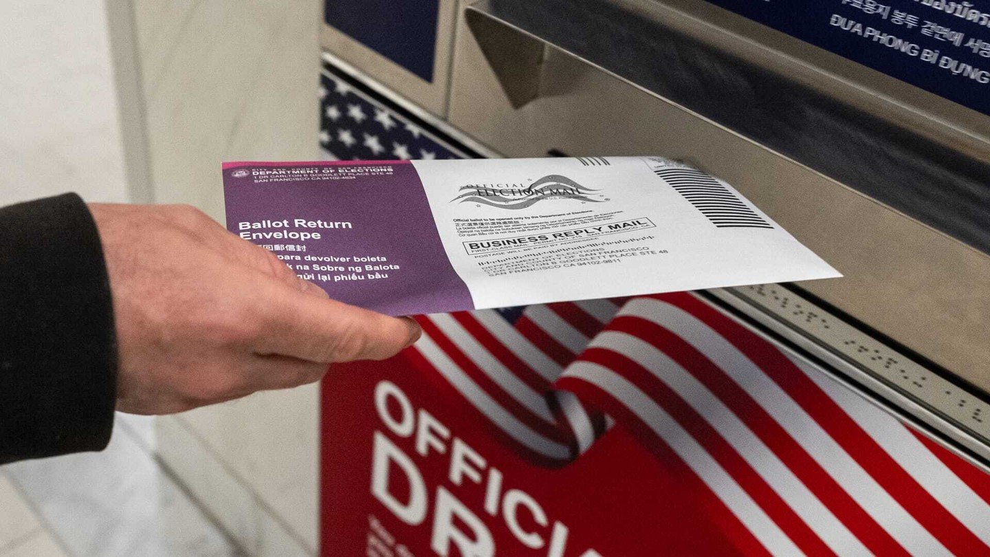 Update: The Trump administration asked the Supreme Court to lift a lower-court block and allow enforcement of an executive order restricting mail-in voting ahead of the midterms.

Src. https://www.cnbc.com/2026/07/27/trump-supreme-court-mail-in-votin