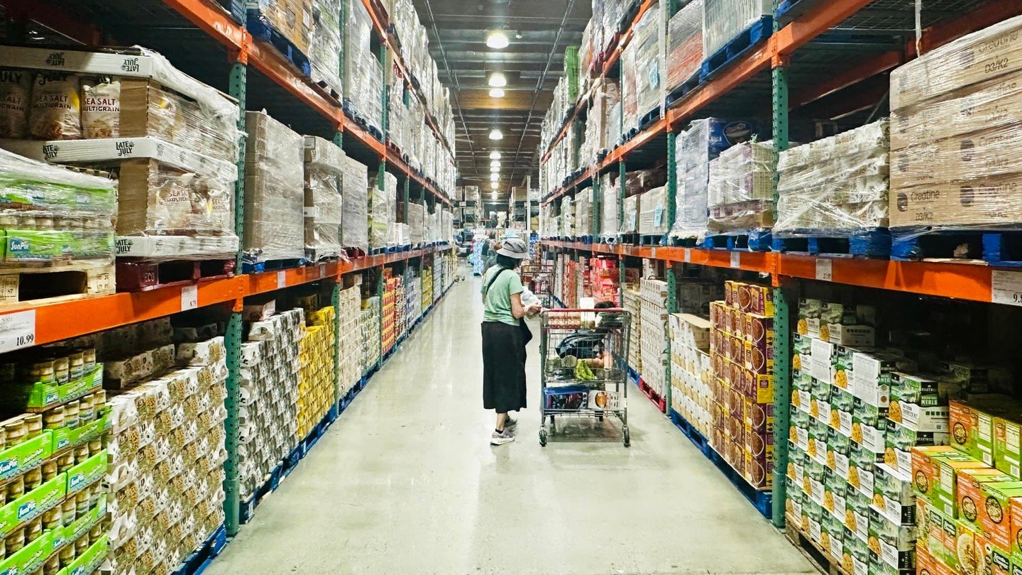 Economy: Wholesale prices held flat in July, below the expected 0.2% rise, as energy and food costs eased. Nevada drivers caught a break too, with the statewide average gas price dropping 2 cents to $4.76.

Src. https://www.cnbc.com/2026/08/13/wholes