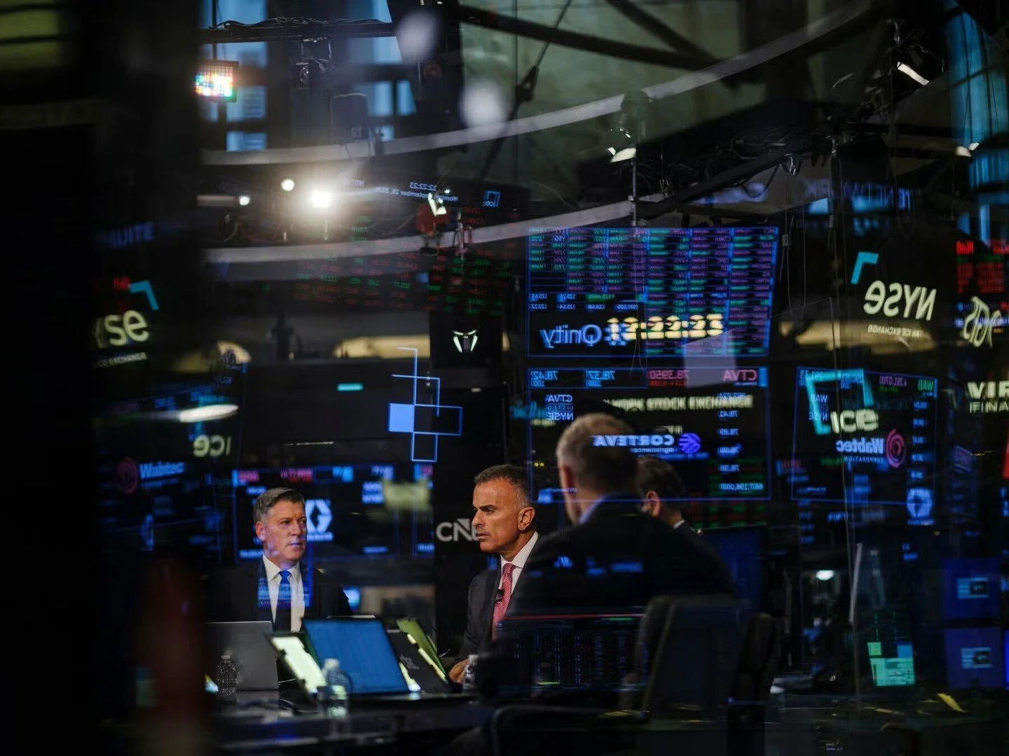 Just now, the Senate Democrats blocked the Stop Insider Trading Act. Nevada Sens. Cortez Masto (D) and Rosen (D) voted against it. In the House, Reps. Amodei (R) and Lee (D) voted yes, while Reps. Horsford (D) and Titus (D) voted against.
Src. https: