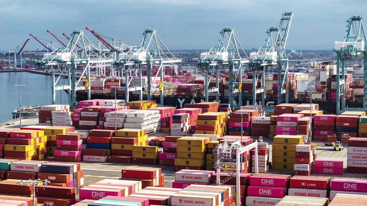 Beating expectations, the U.S. economy grew at a 2.2% annualized rate in the second quarter. Nevada was among the 44 states where GDP rose and has added jobs faster than the nation, with unemployment at a one-year low of 4.8% in August.
Src. https://
