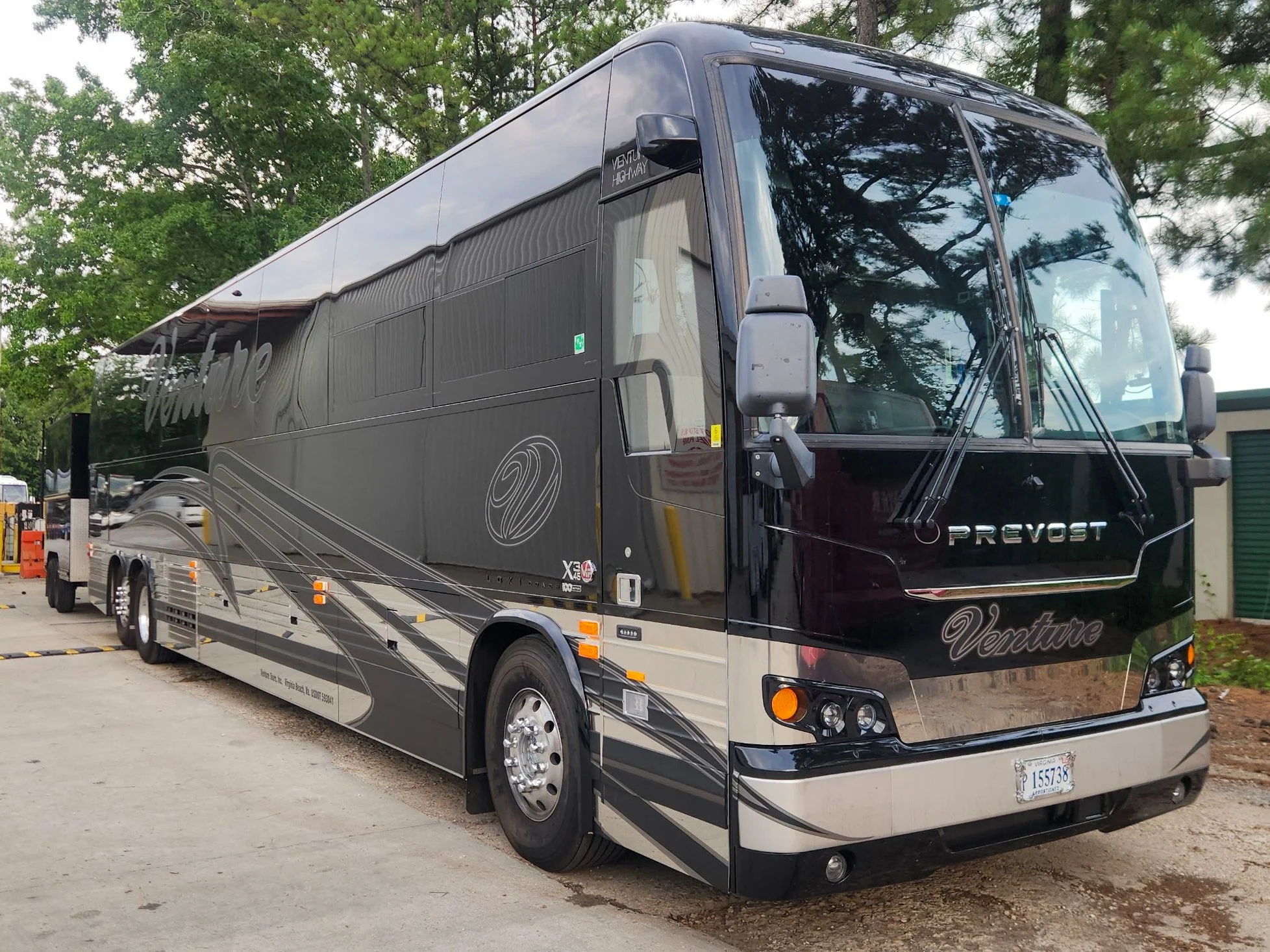 Napaway Delivers Next Generation UltraLiner Sleeper Coach to Venture Tours&nbsp;