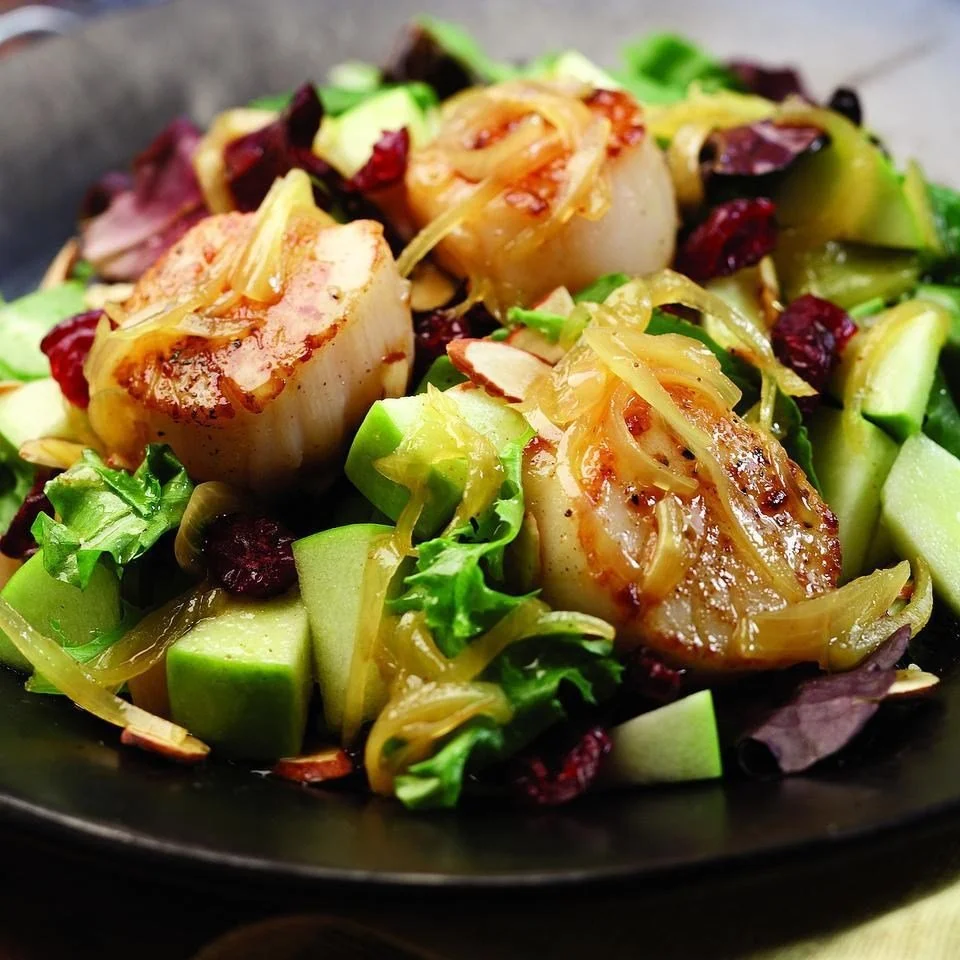 Grilled Sea Scallops With Avocado &amp; Apple Salad