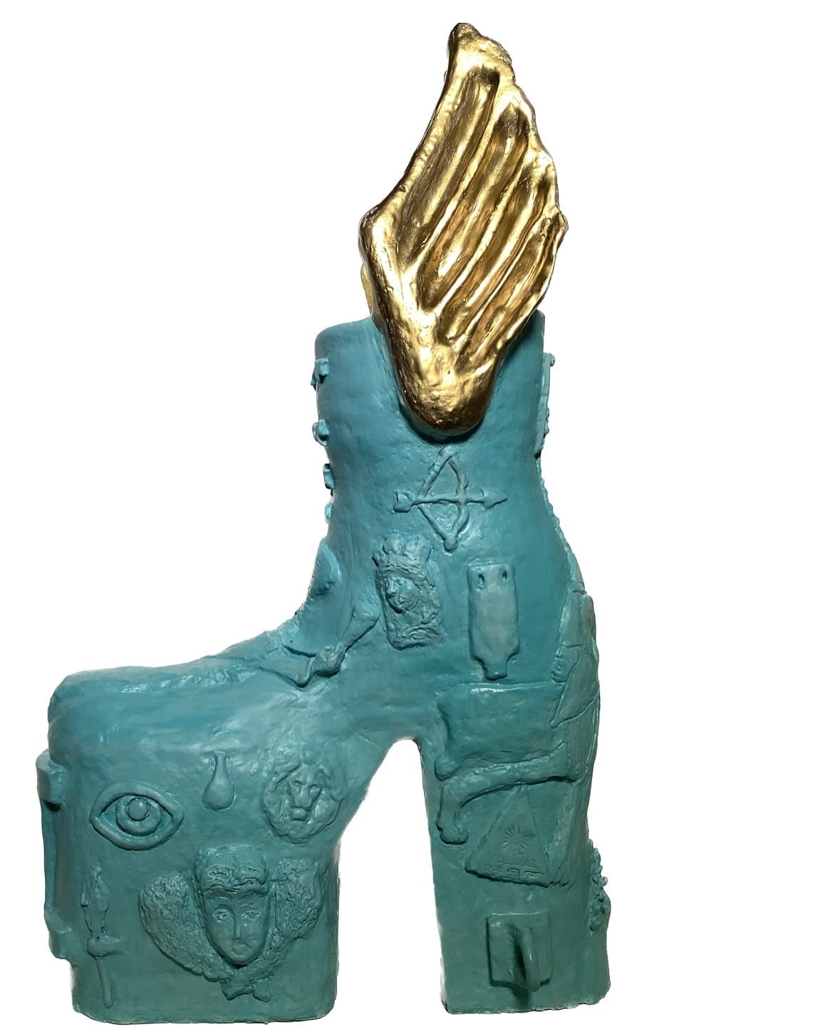 Welcoming CELENE to our studio as a new member.

CELENE is a New York-based artist born in Monterrey City, Mx. She started her studies in Visual Arts at the UANL and continued her professional studies at the Fashion Institute of Technology. Later she