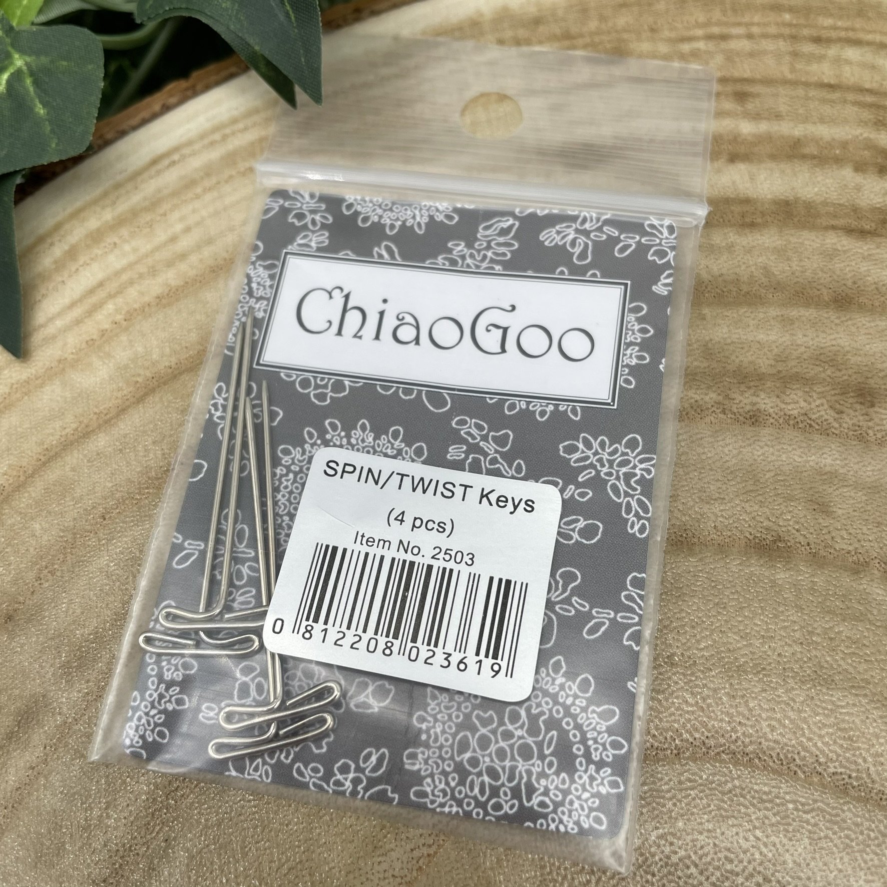 Front view of ChiaoGoo Spin & Twist Tightening Keys, regular size, 4 pieces