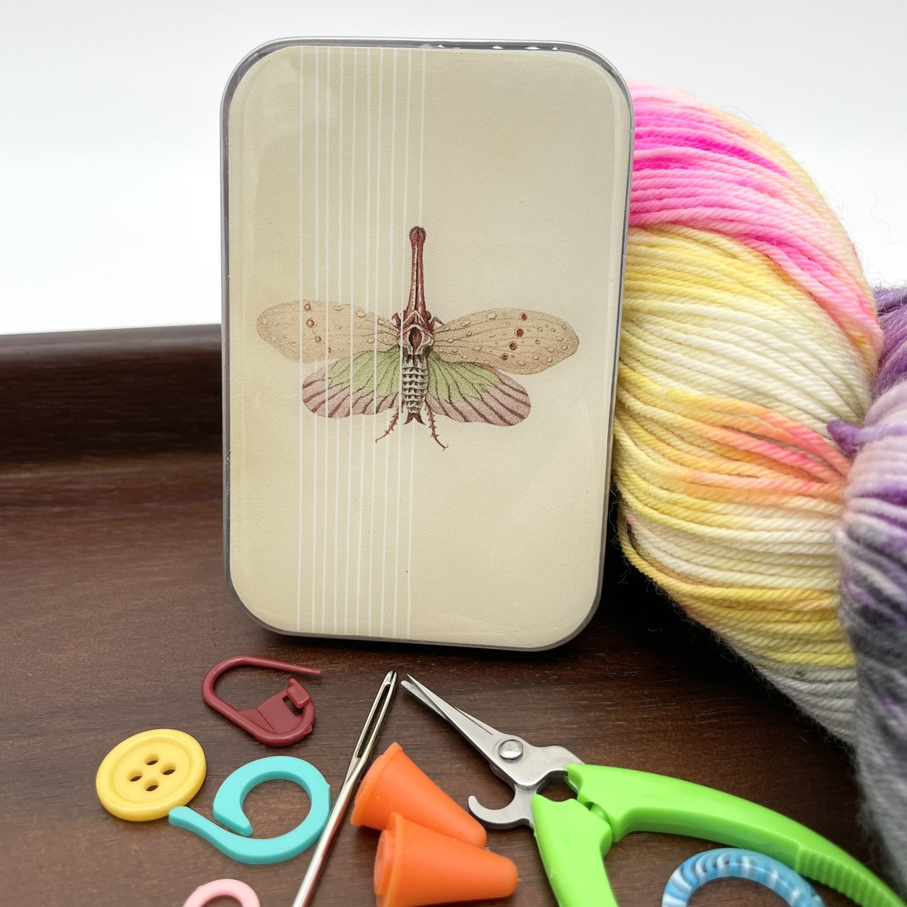 Notion Tin by Firefly Notes – Spring Moth