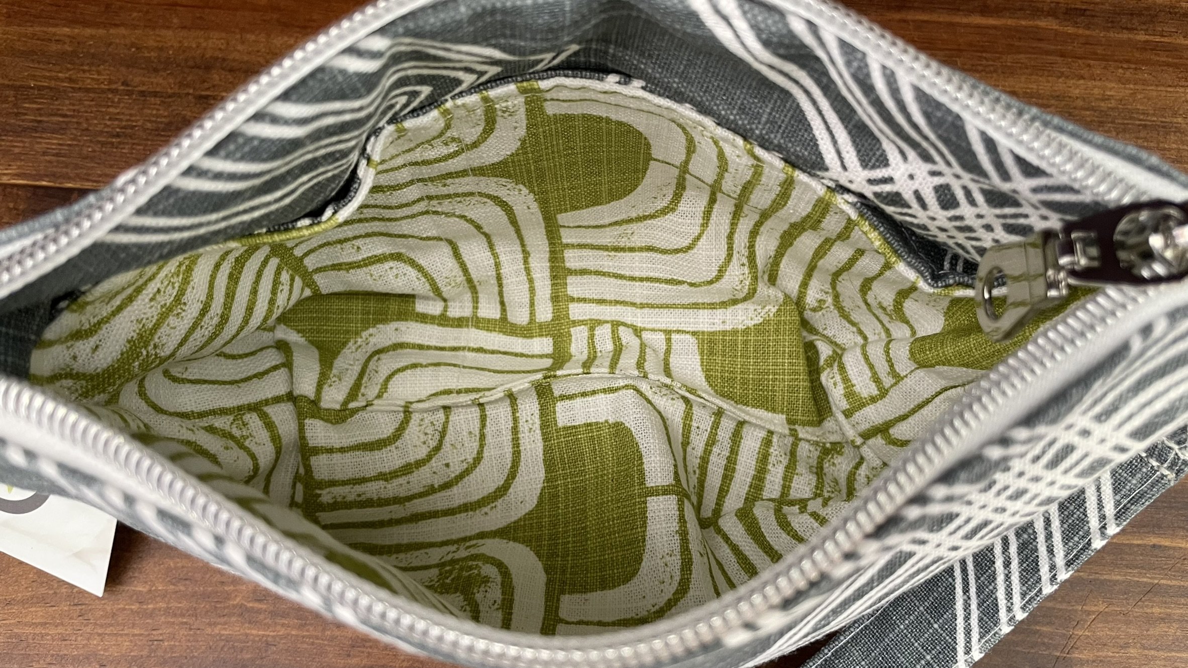 gray-geometric-zippered-accessories-pouch-inside.jpeg.JPEG