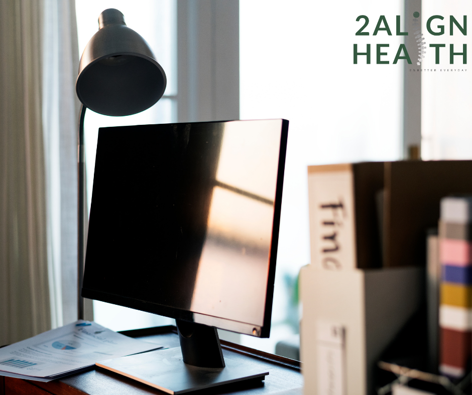 辦工室久坐無可避免導致頸痛、腰痛？檢視你的工作枱設置