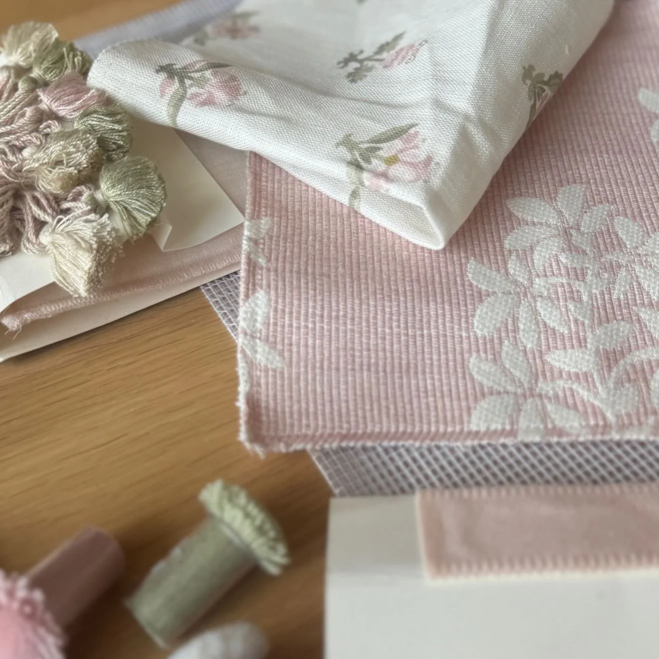 Little rooms that pack a punch&hellip; or in this case, sweet and girly! 🩷💚 Going ti be the most precious big girl room!
