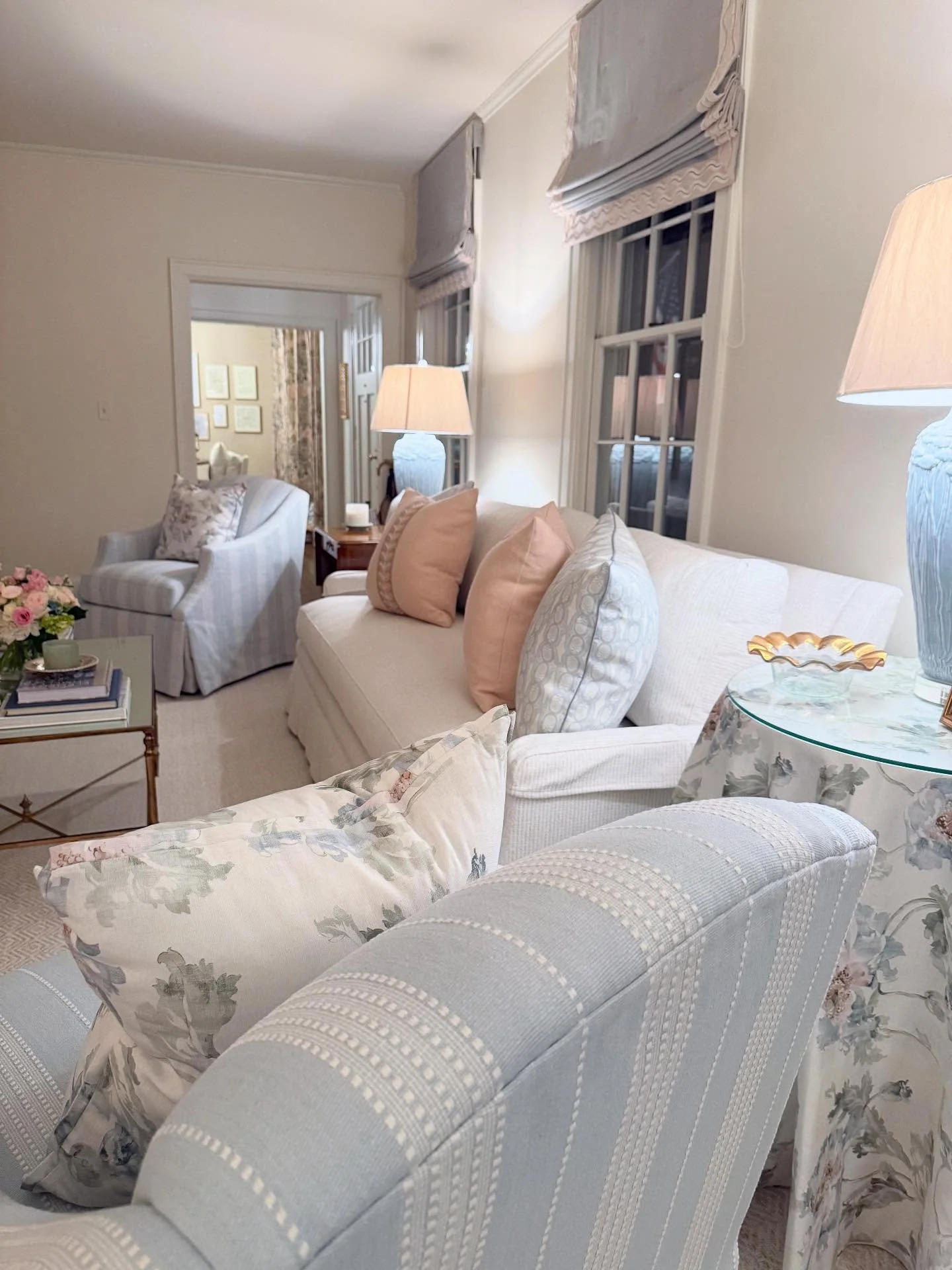 What started as a room layout on the computer that turned into fabric selections that eventually became a beautiful living room! An all day install 🩵🩷 (and the game table is coming later this week) but she is PRETTY!!!! We worked with the client&rs