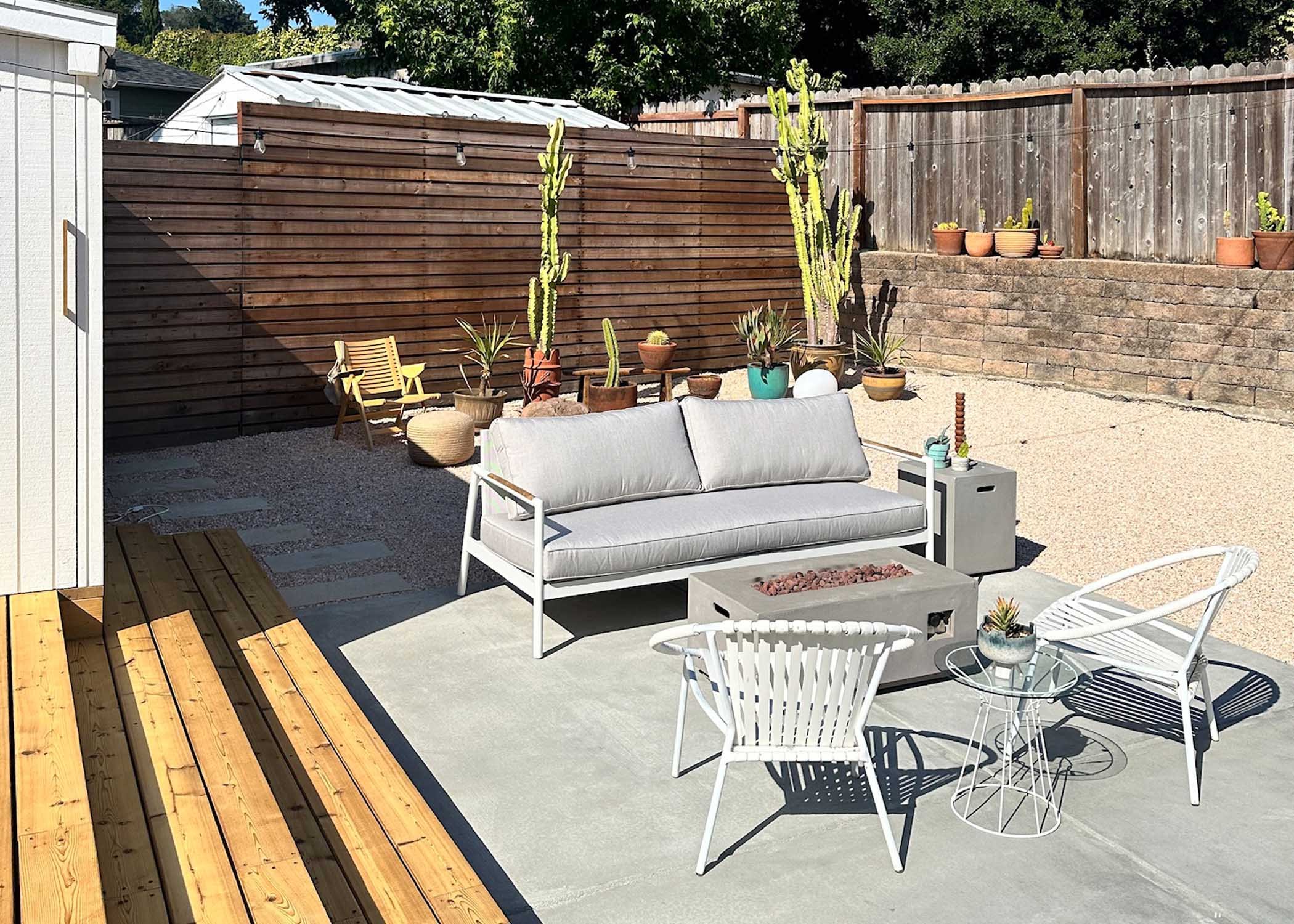 Riviera Libre_Lounge with Couch.jpg