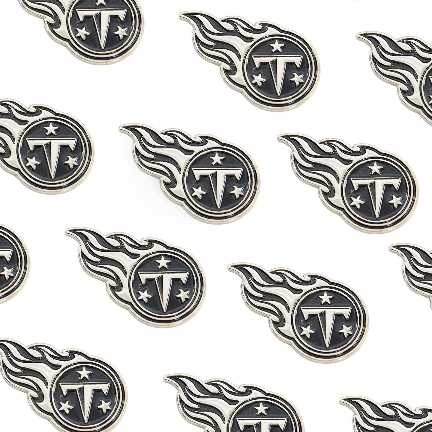 These fully custom magnetic lapel pins are perfect for your team and offer a secure, damage-free hold!

📸: @jessica_amerson