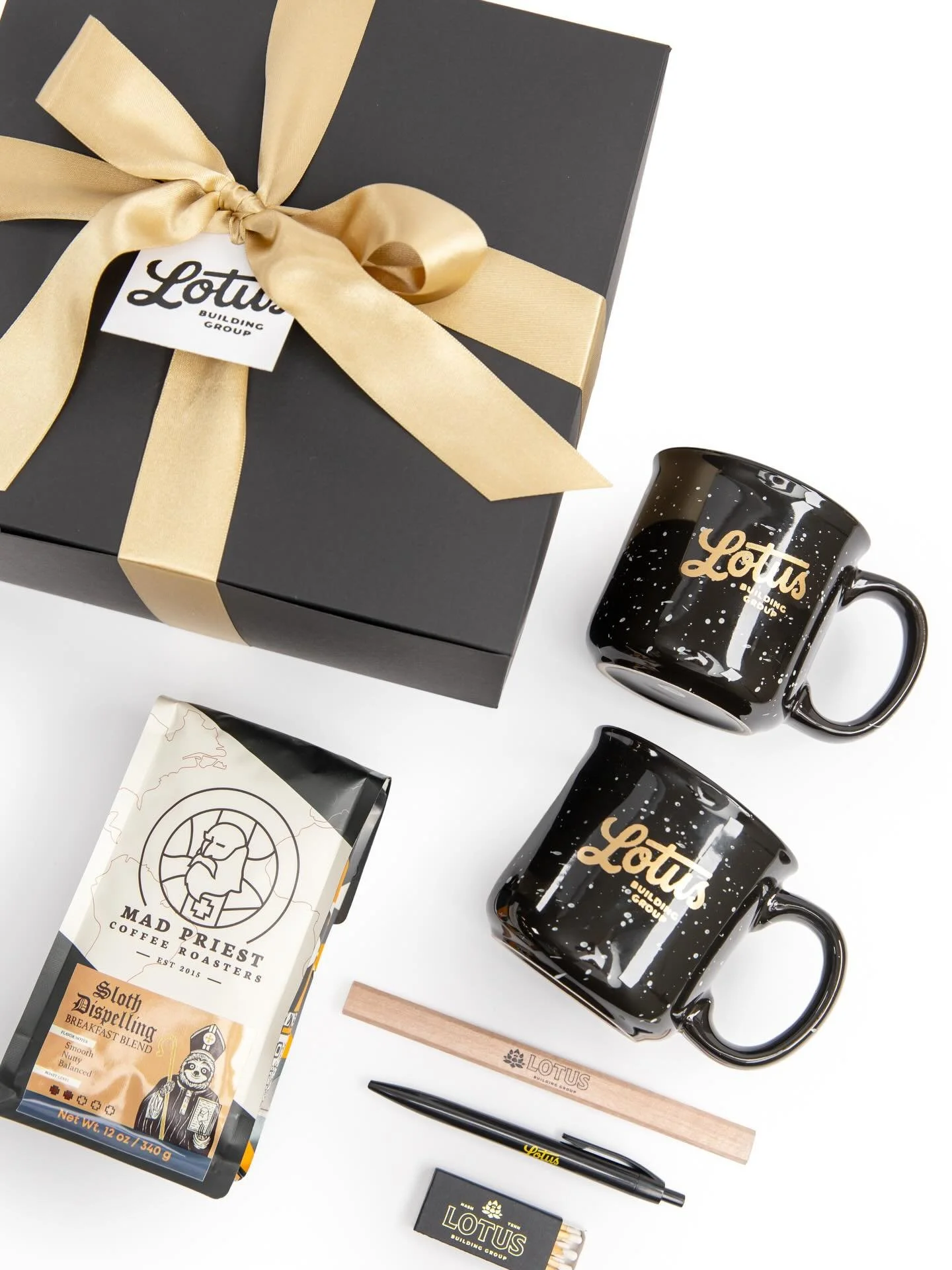 You just can&rsquo;t beat a good coffee box ☕️

Coffee, a mug set, and some great custom items to showcase the classic branding for our friends at Lotus Building Group!

📸: @jessica_amerson