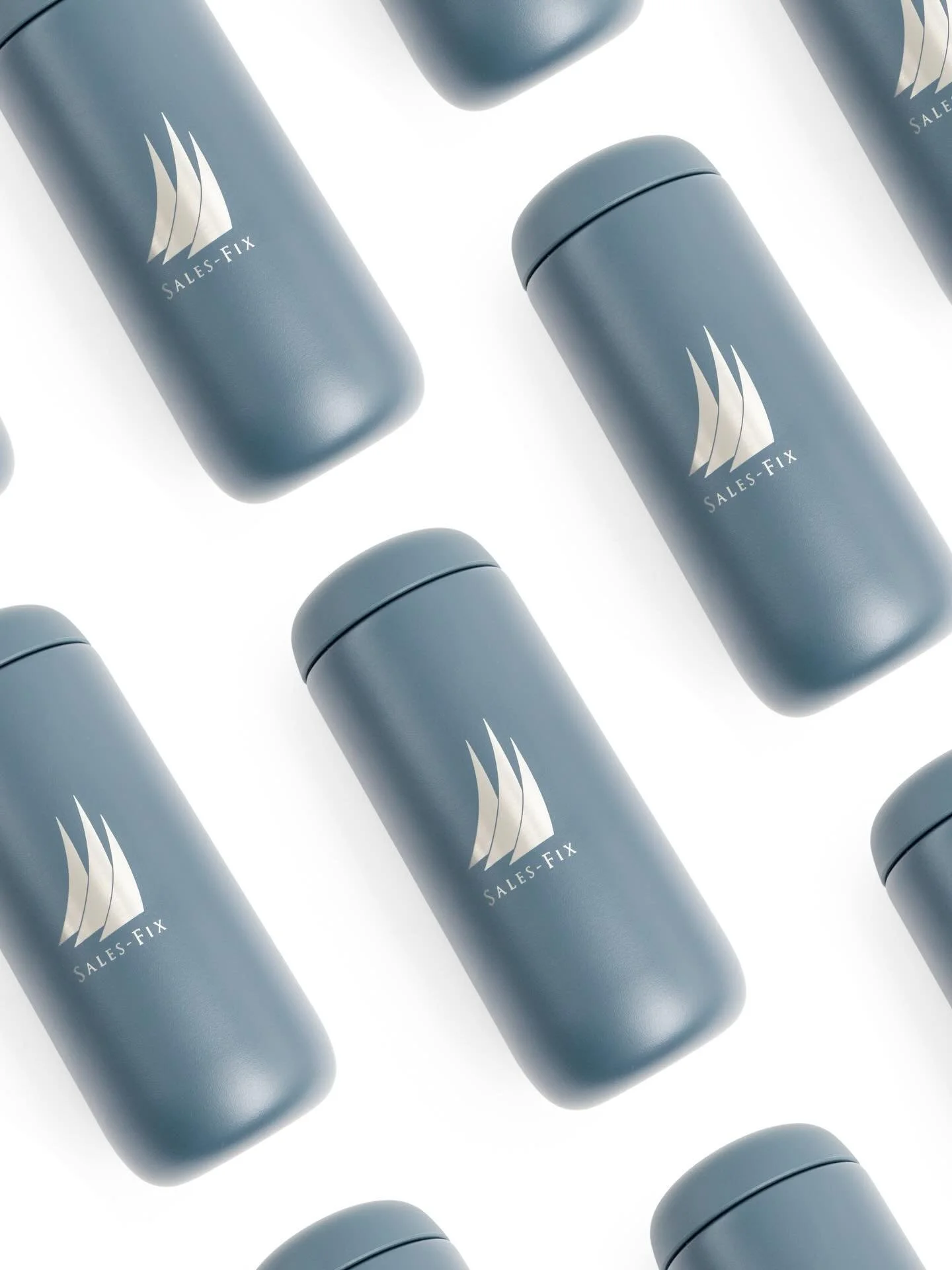 These branded Fellow travel mugs are perfect for your team on the go!

Ceramic coated ✅ cup holder compatible 🚙 12 hours hot 🔥 24 hours cold ❄️

📸: @jessica_amerson