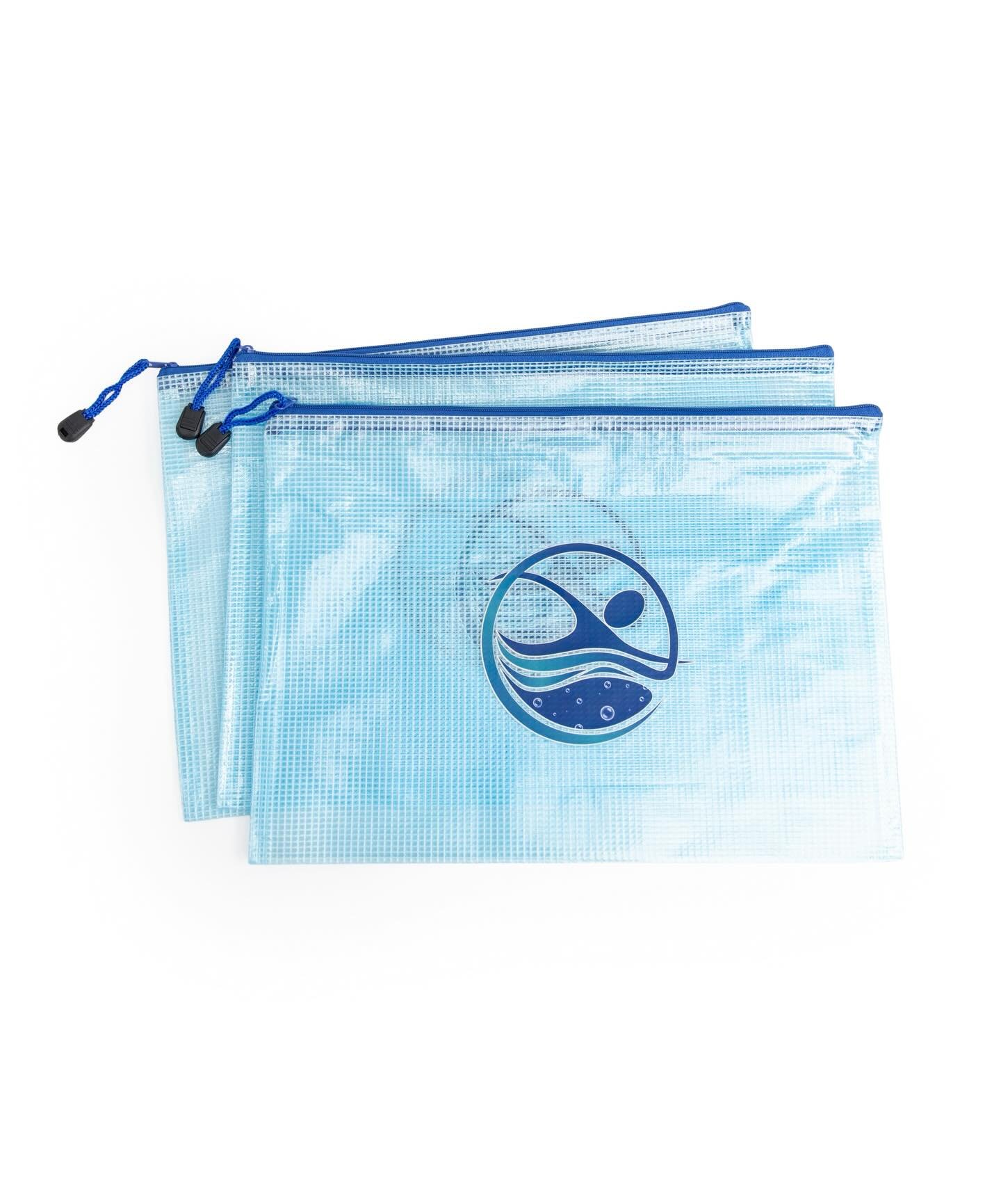 The perfect swim accessory 🏊&zwj;♂

These waterproof and moisture-resistant zipper pouches are great to keep items dry or transport a wet swimsuit from the pool!

📸: @jessica_amerson