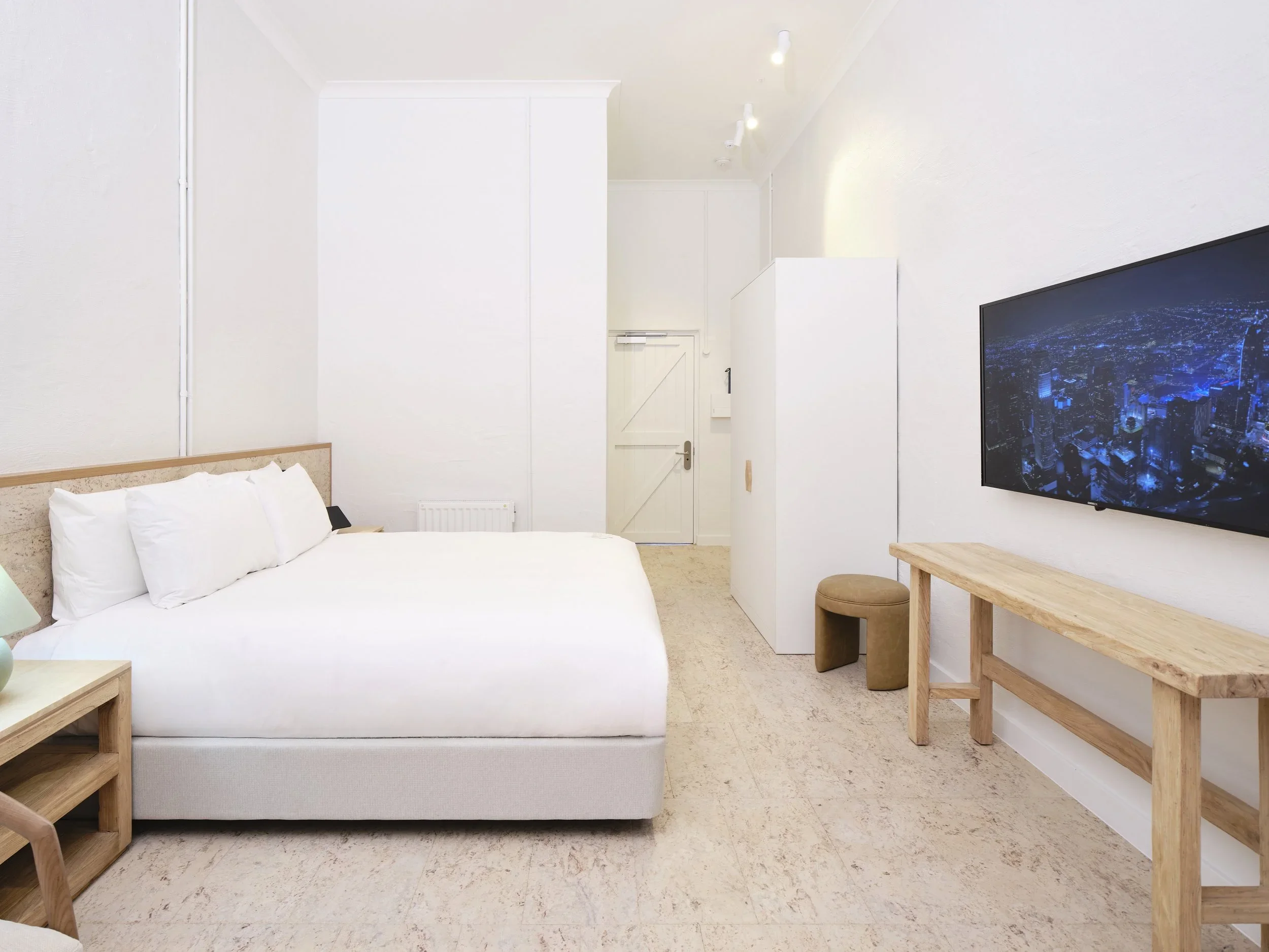 Courtyard+King.webp