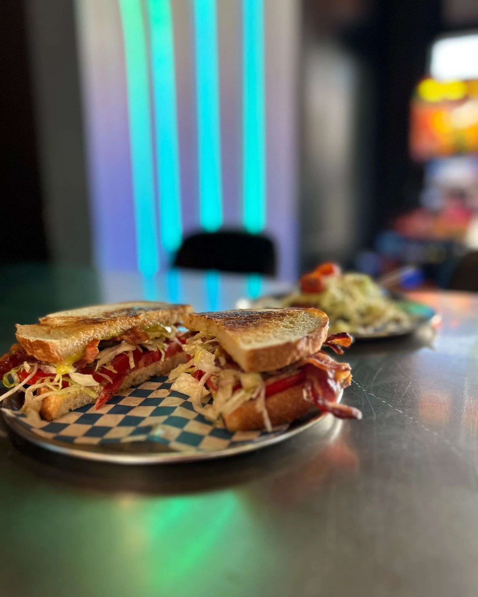 Tomato season is finally upon us so we thought a BLT would be the perfect way to celebrate

Then we needed more, so we made a DLT (dog, lettuce, tomato) just to be safe

BLT:
-Bacon
-Lettuce
-Heirloom Tomato
-Basil Mayo
-Sourdough

DLT:
-Corndog
-Let