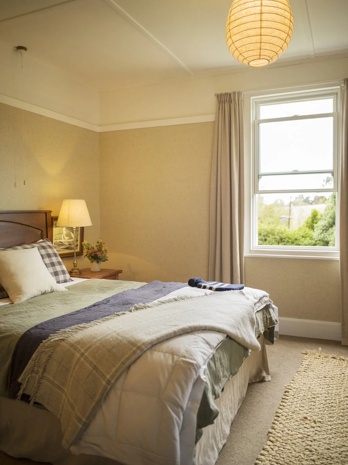 Banks Peninsula reading retreat guest room