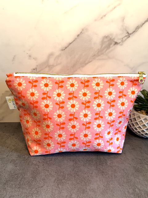 Pink Daisy 9 in 5.png