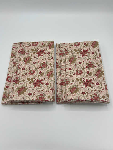Chateau de Chantilly Dinner Napkins 4.png