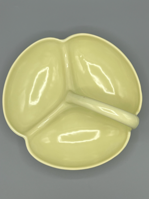 Relish Dish with Handle 4.png