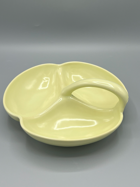 Relish Dish with Handle 3.png