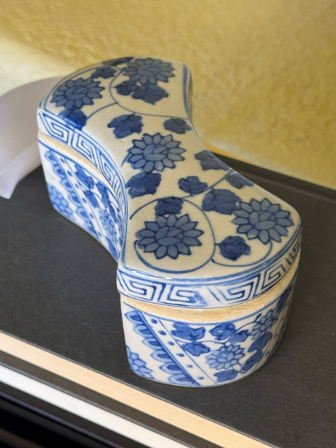 Chinese Trinket Box 4.png