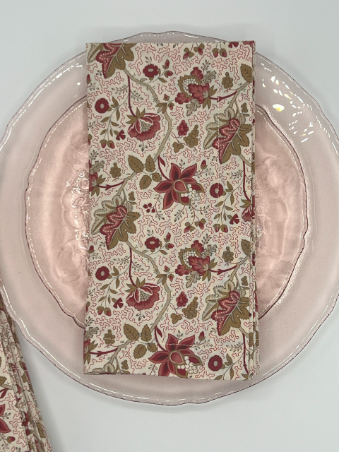 Chateau de Chantilly Dinner Napkins 3.png