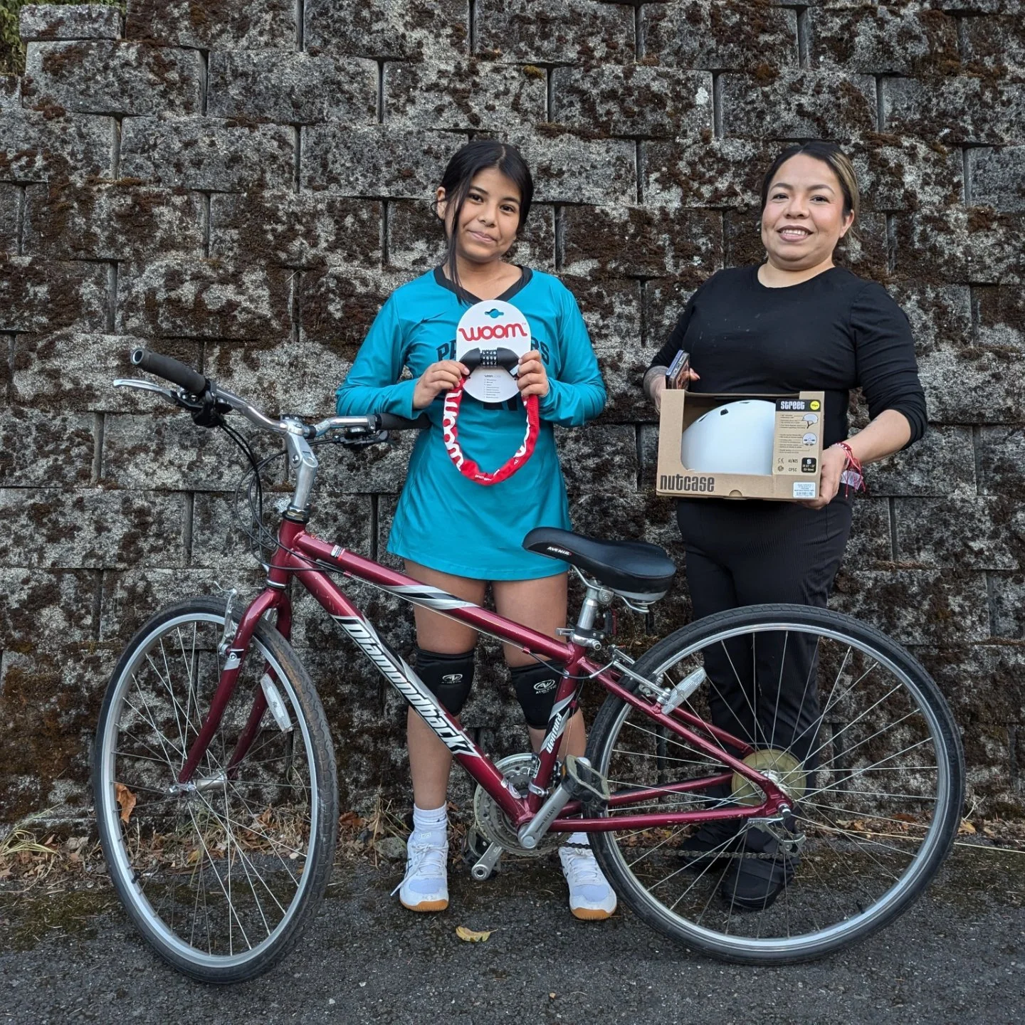 6 bikes went out the door last night - safe to say the tap 🚰has been turned on!

Megan has been teaching bike safety at May Street and Hood River Middle School, finding students in need.

2 brothers put their bikes to use within 24 hours, meeting Me