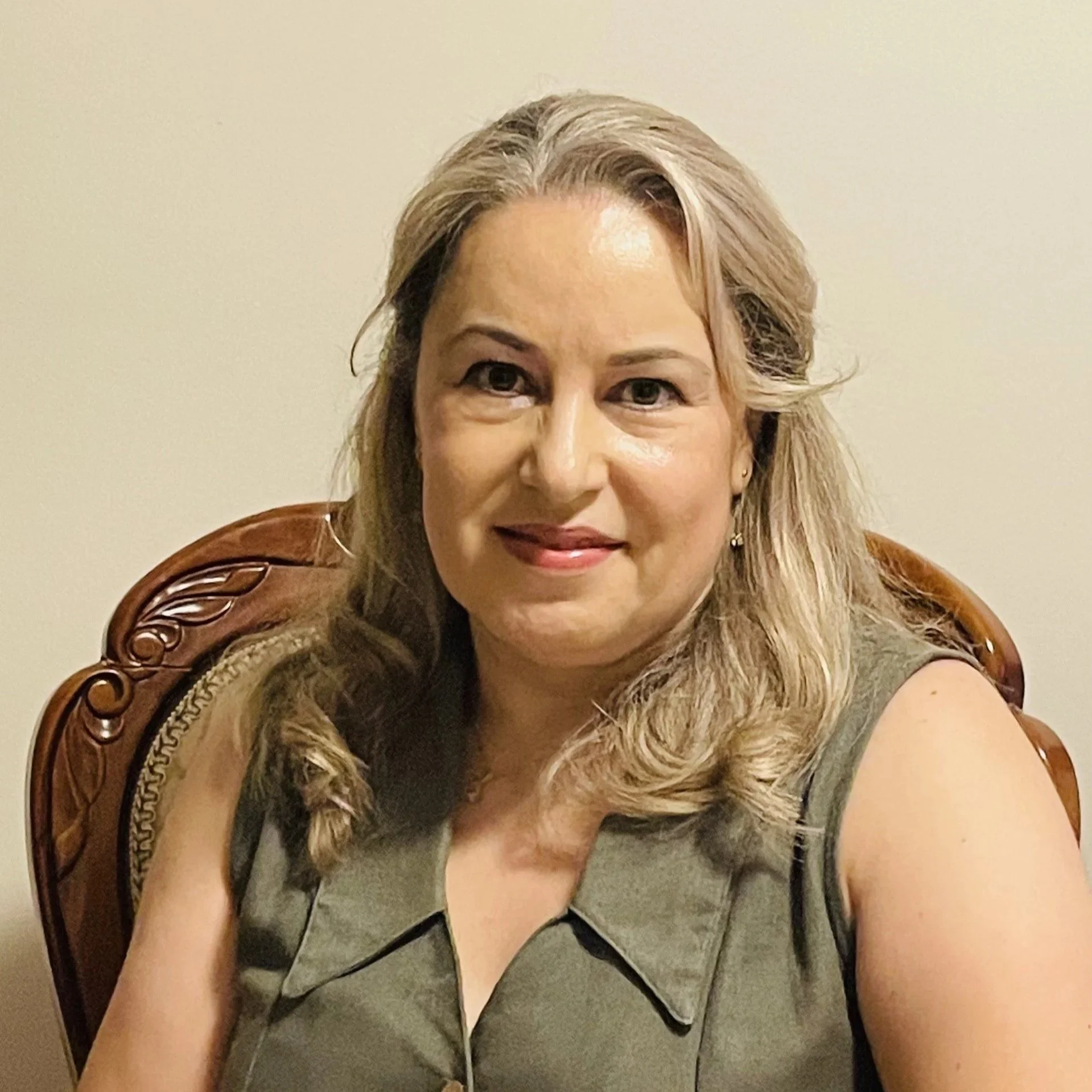 Dr Maryam Mirshahmir