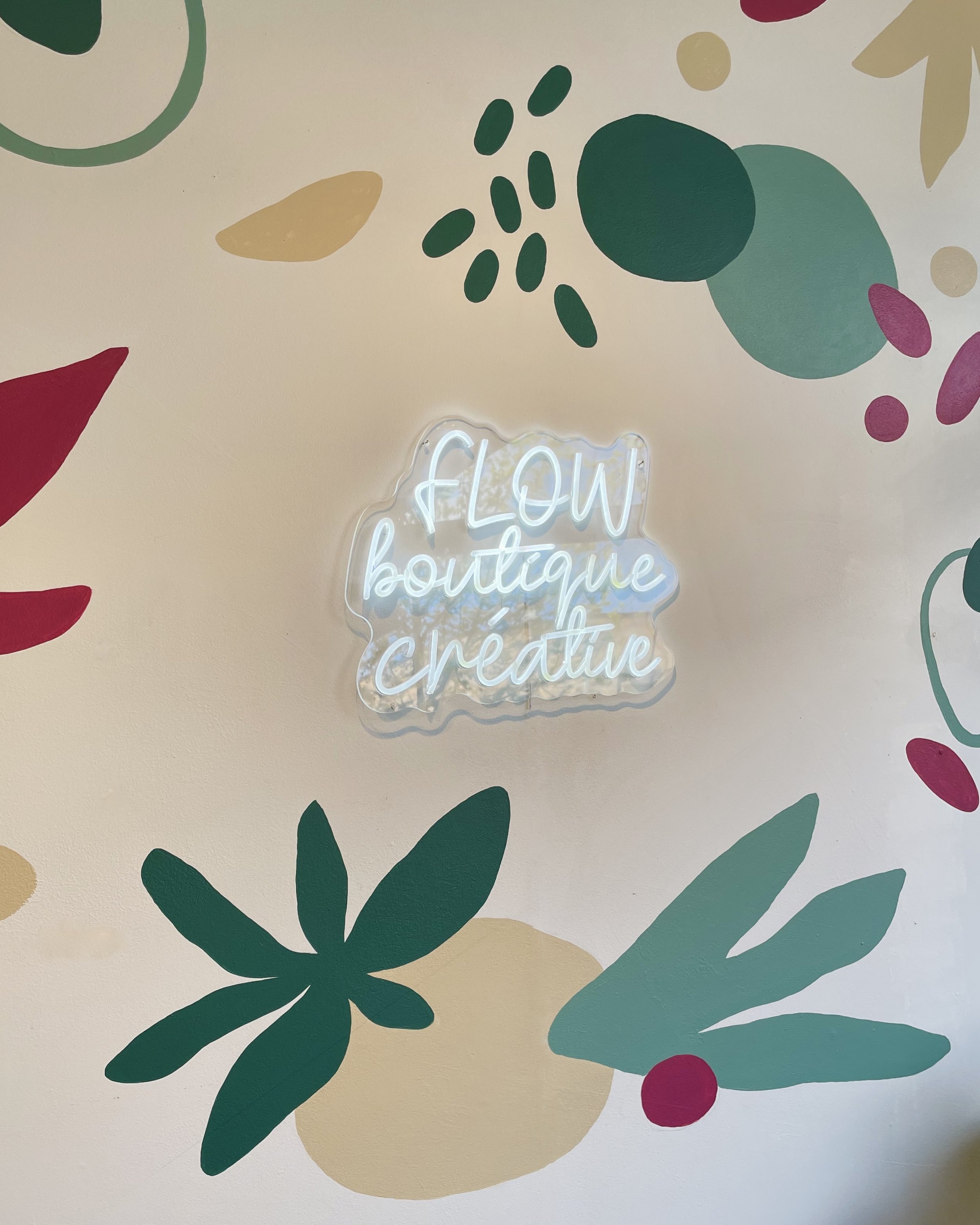 murale-flow boutique-1.jpeg