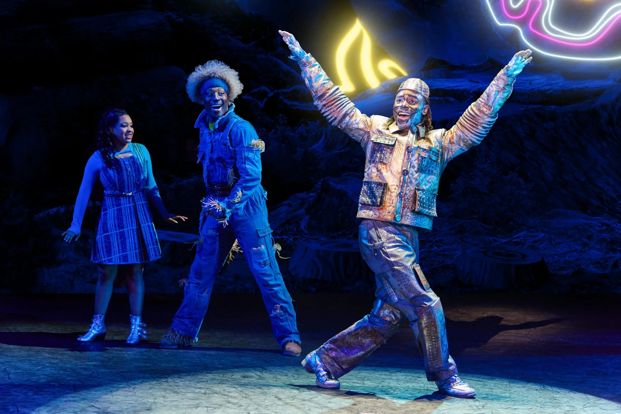 D.-Jerome-as-The-Tinman-Dana-Cimone-as-Dorothy-and-Elijah-Ahmad-Lewis-as-The-Scarecrow-in-the-North-American-Tour-of-THE-WIZ.-Photo-by-Jeremy-Daniel-scaled.jpg