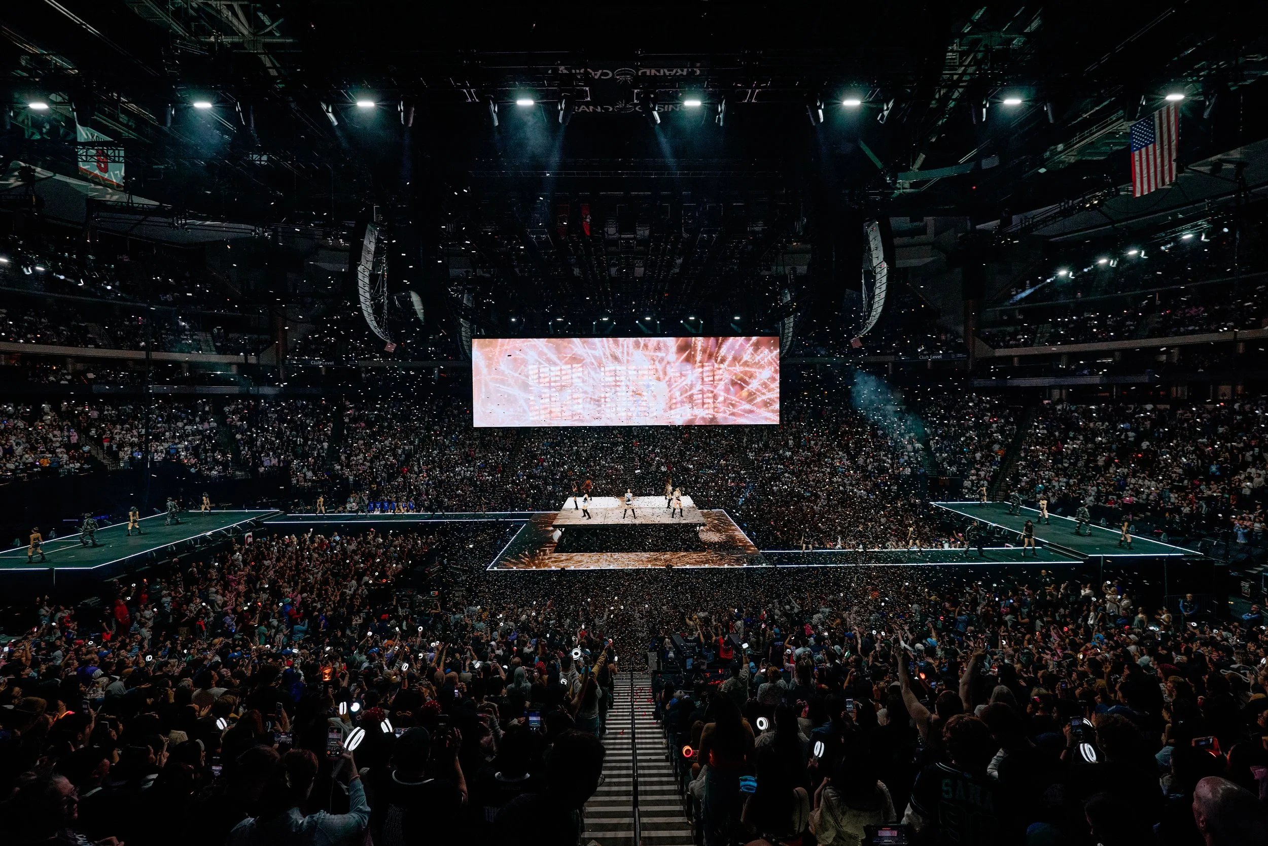 TWICE_Saint-Paul-Minnesota-04-12-2026_Photo-By-Joe-Lemke_064.JPG