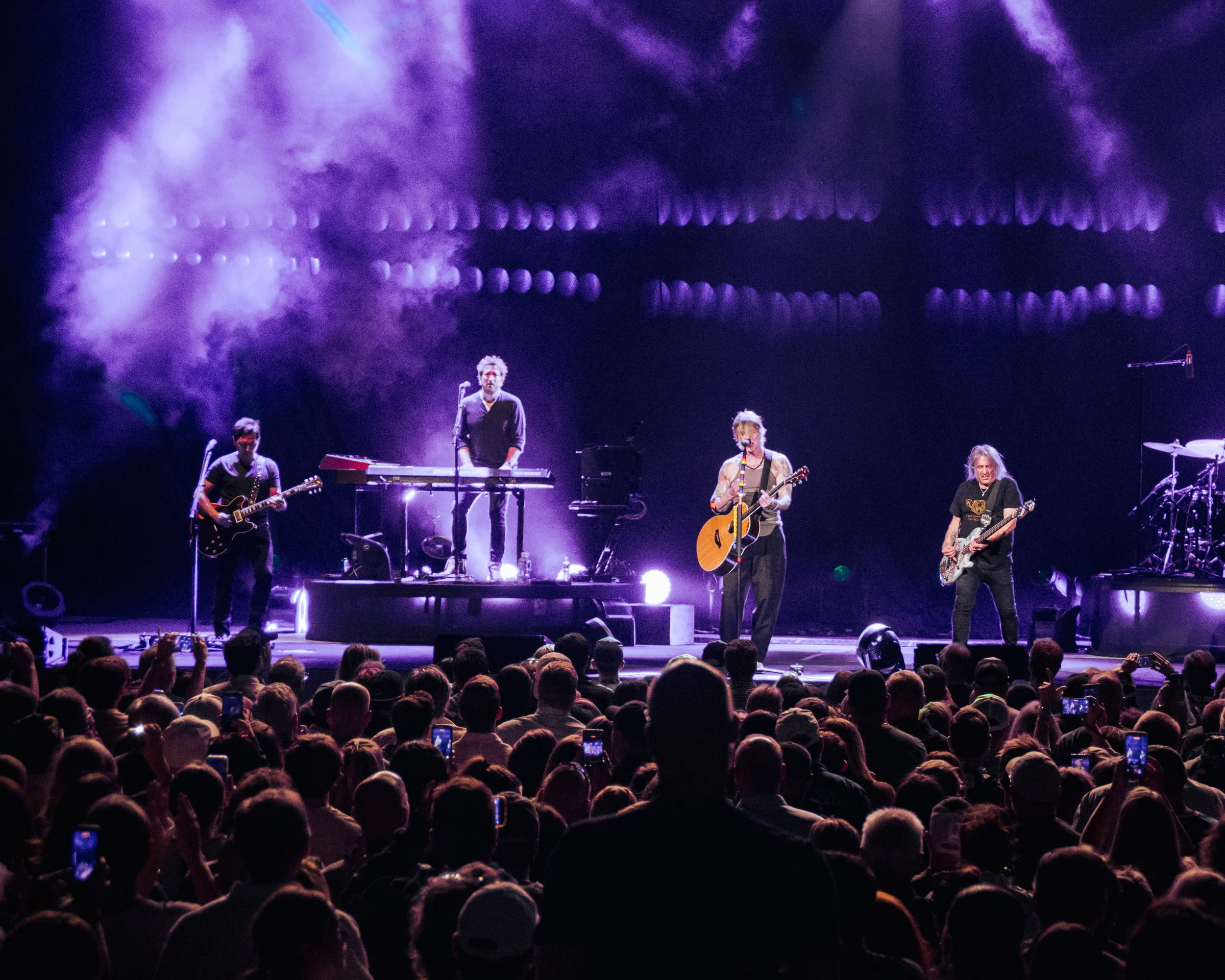 GOOGOODOLLS-MYSTIKLAKEAMPITHEATER-8-4-26-ASHBROWNPHOTO-02.jpg