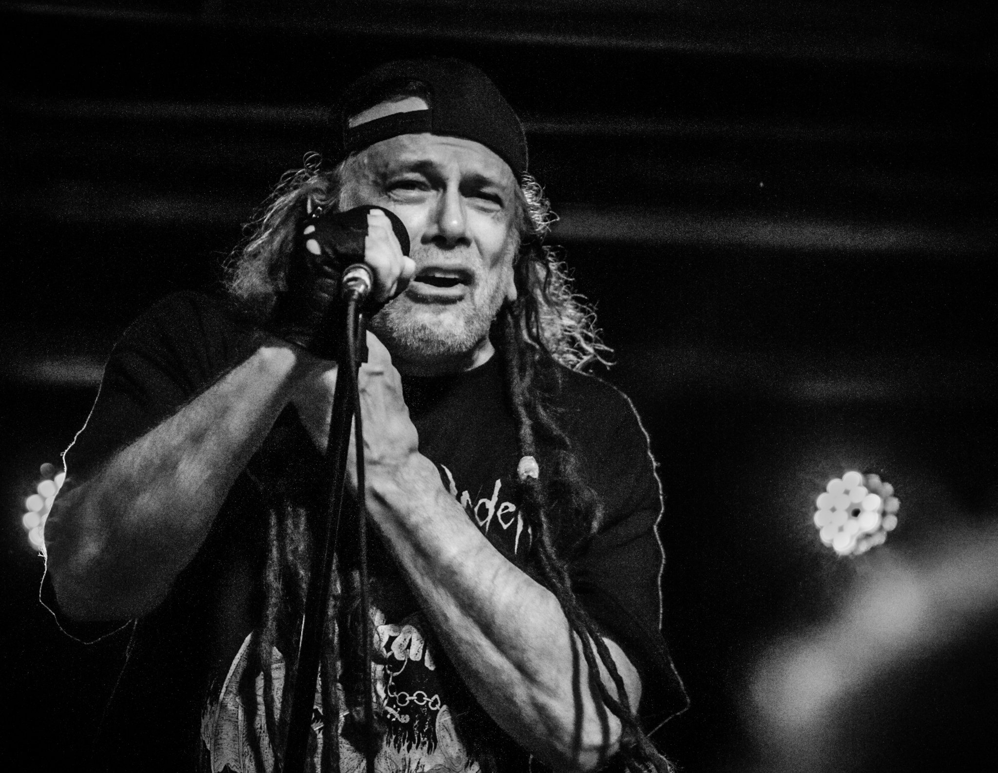 Six Feet Under Raised Expectations At Skyway