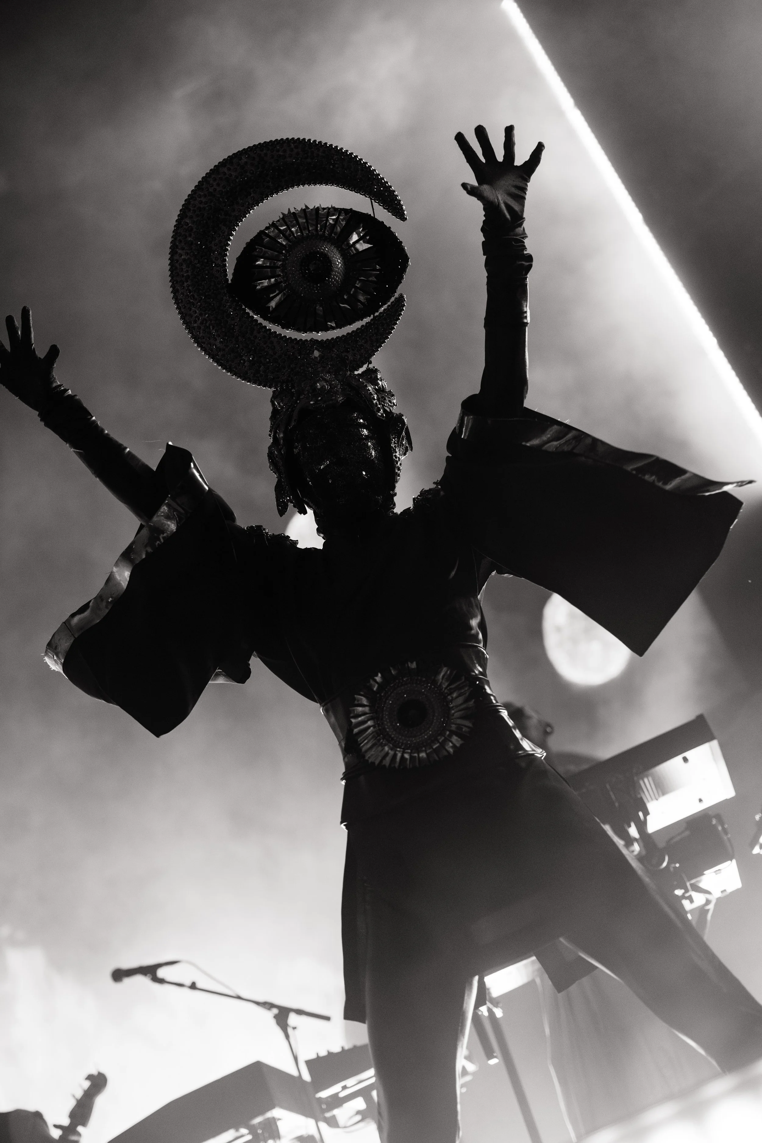 empireofthesun-mystic-081426-maddiwaldo-15.jpg