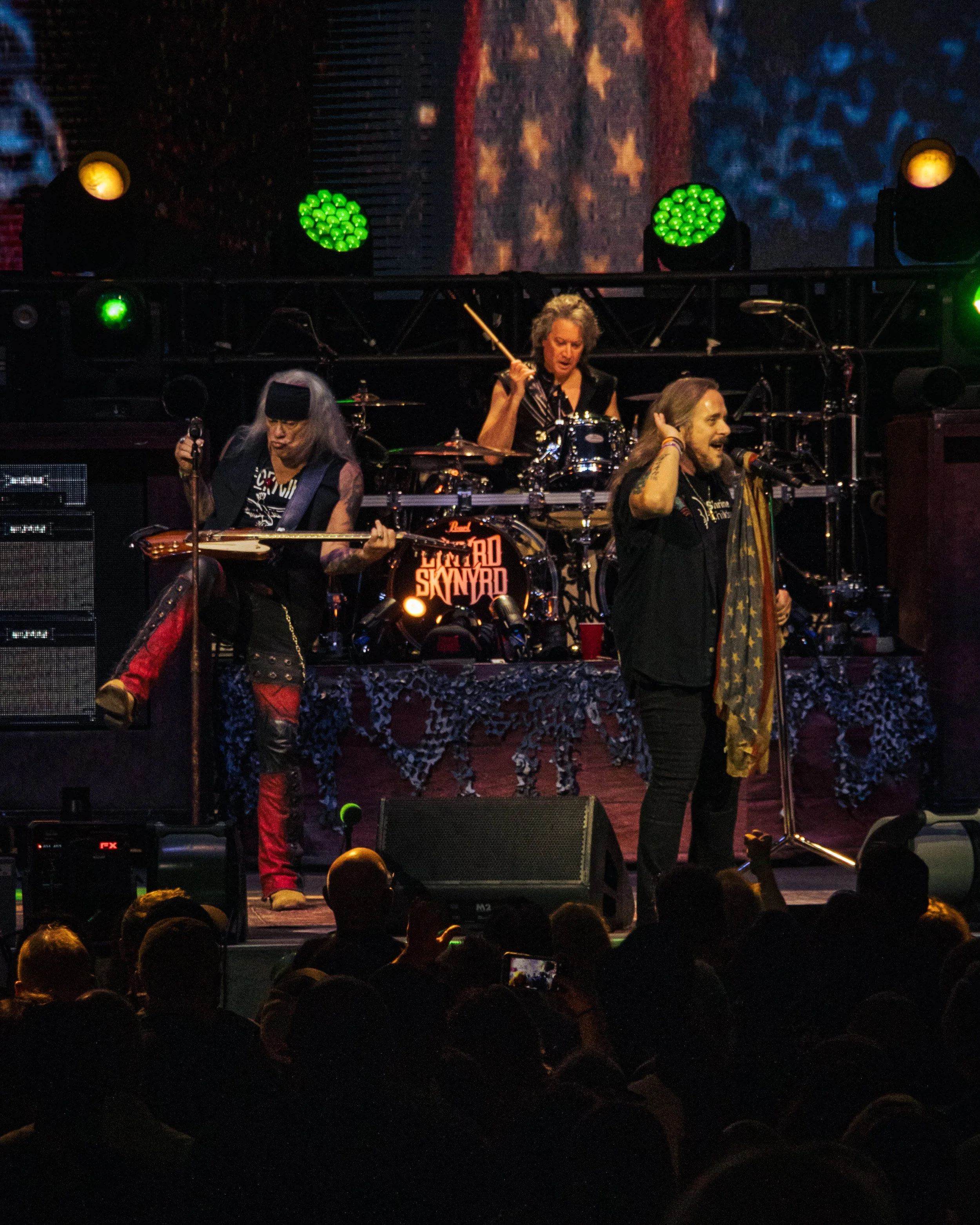 LYNYRDSKYNYRD-MYSTICLAKEAMPITHEATER-8--26-ASHBROWNPHOTO-01.jpg