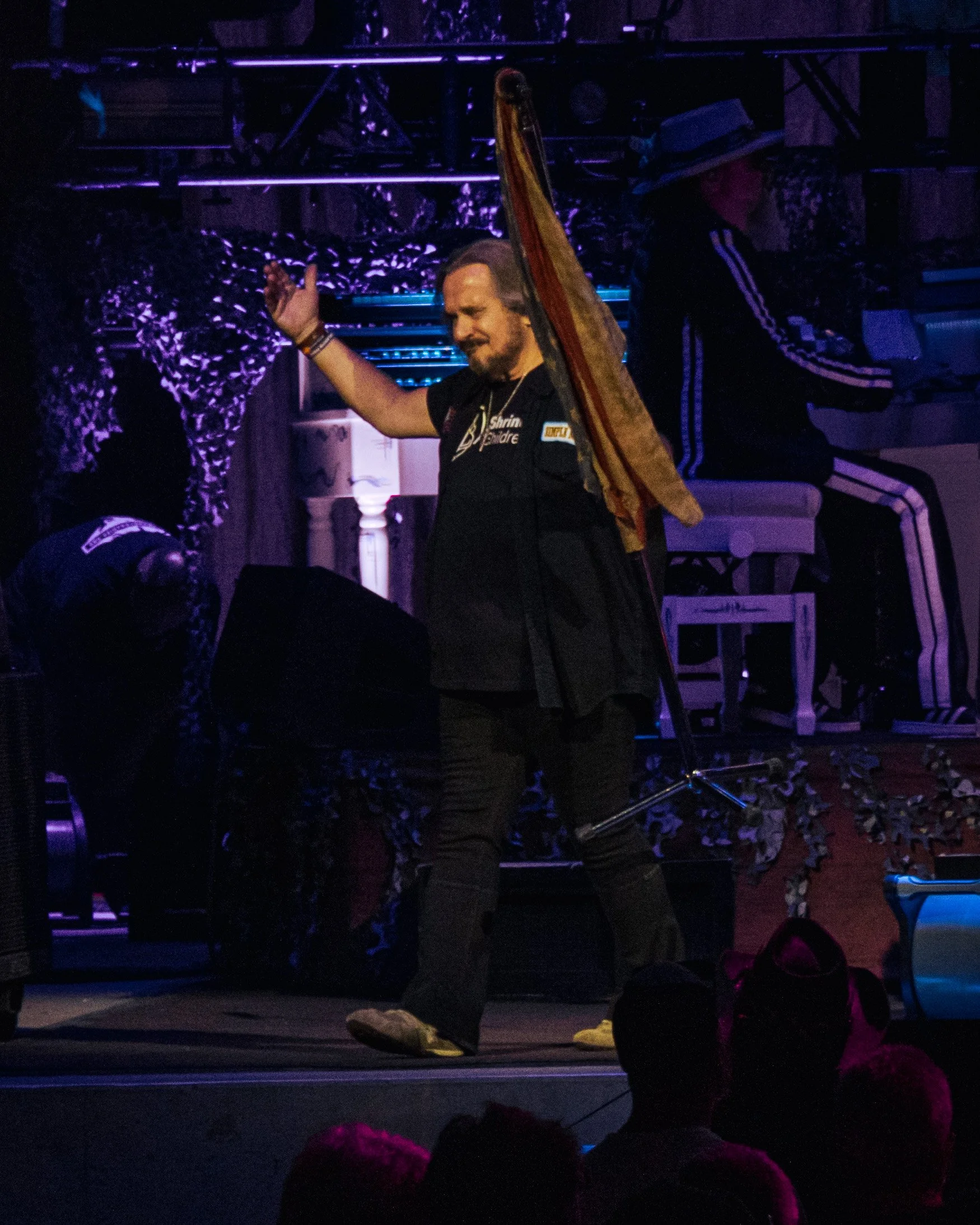 LYNYRDSKYNYRD-MYSTICLAKEAMPITHEATER-8--26-ASHBROWNPHOTO-04.jpg