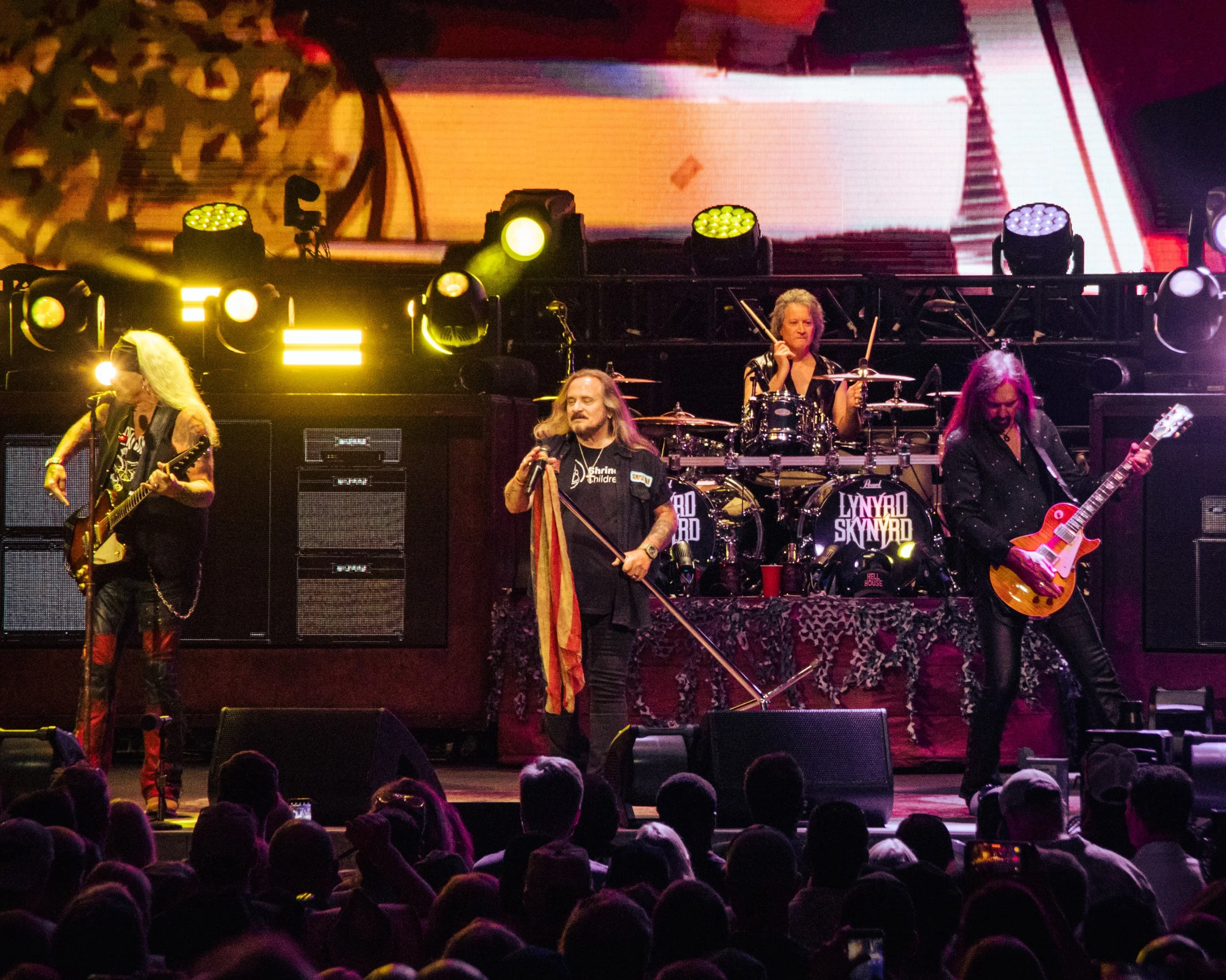 LYNYRDSKYNYRD-MYSTICLAKEAMPITHEATER-8--26-ASHBROWNPHOTO-13.jpg