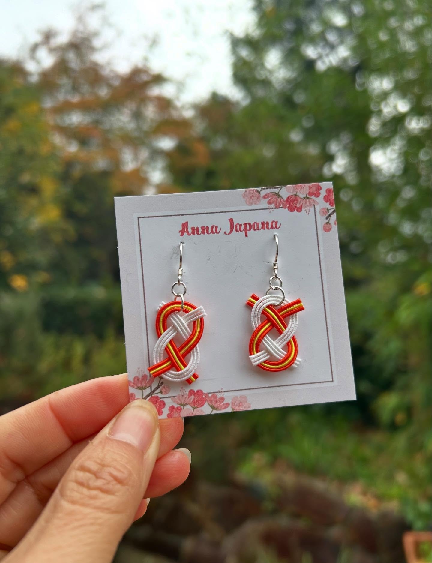 Thank you for your custom order! 
Wishing you a wonderful time at your cousin&rsquo;s wedding- hope the earrings go beautifully with your kimono dress. 💕👘