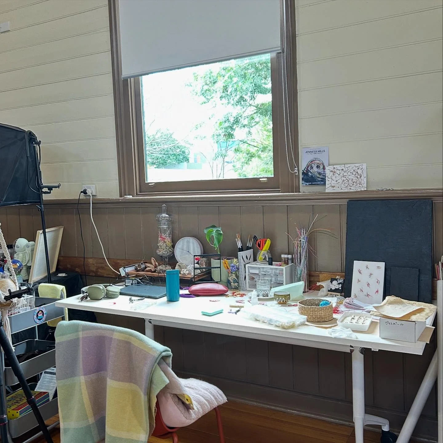 I was able to spend Saturday for myself, which is quite unusual &mdash; we usually have competitions or training sessions for my kids. 

Look at my messy table 😅 My brain was absolutely buzzing. I tried to do some admin work, but my laptop didn&rsqu