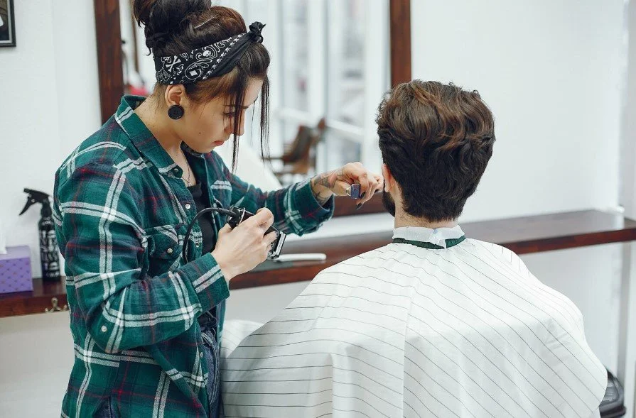 Why Cutting Room Dianella Services Are in Demand Locally
