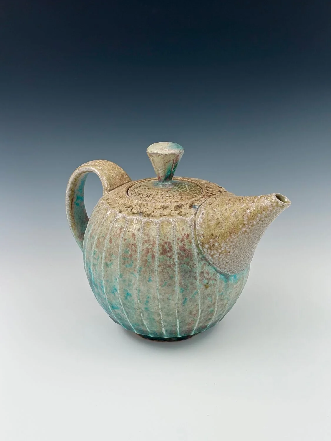 Machin_M_FacetedTeapot_jVvKg.jpg