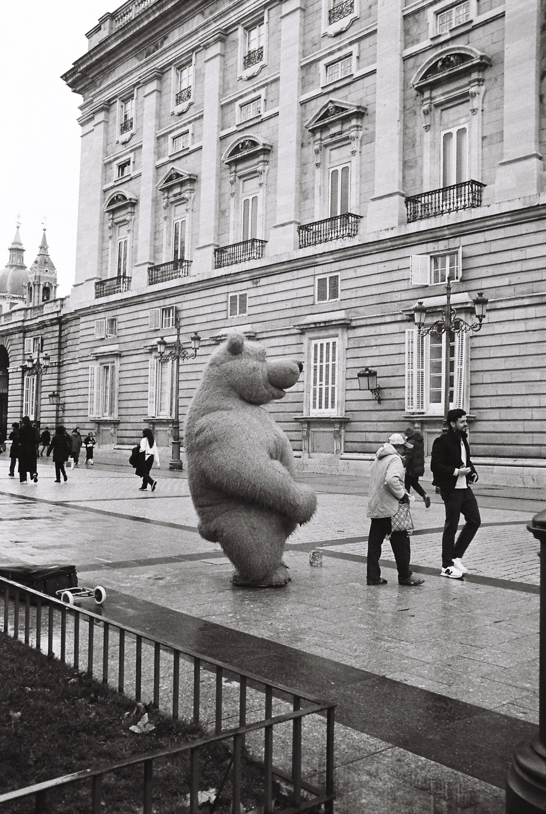 R1-01117-0015.jpg