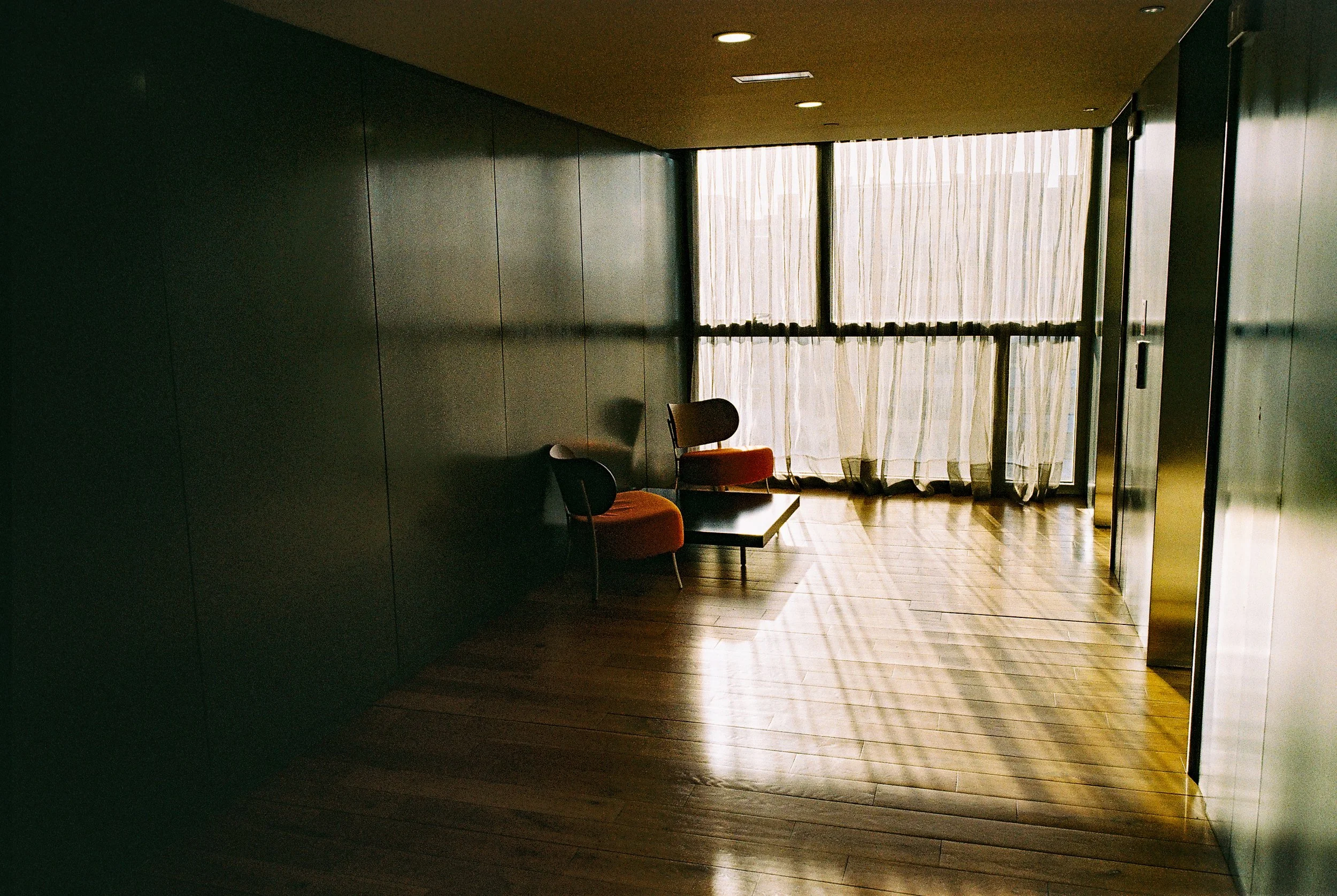 R1-01074-0019.jpg