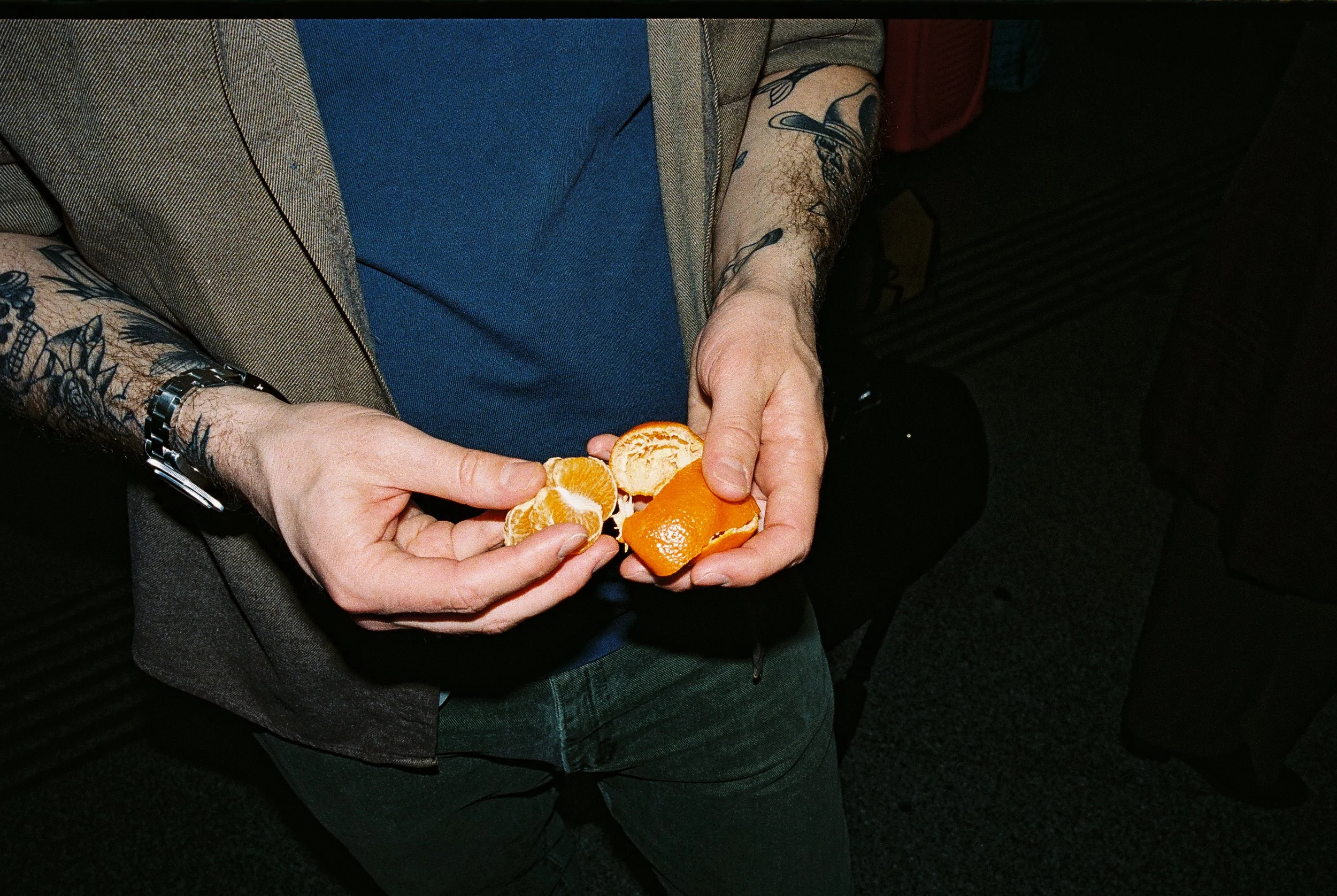 R1-01075-025A.jpg