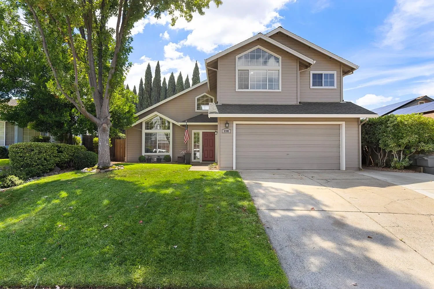 5709 Cobblestone House view.webp