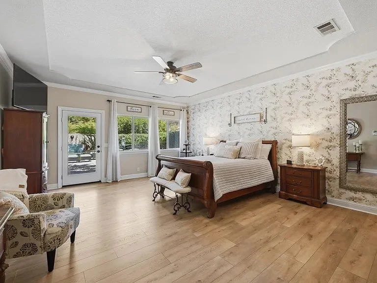Professional Staging Service green and blue ocean beach themed bathroom real estate home property staging guest bathroom
