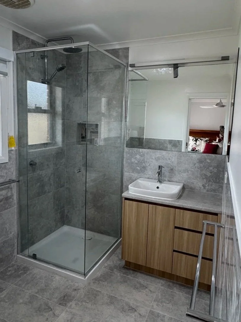 Custom semi frameless screen and mirror