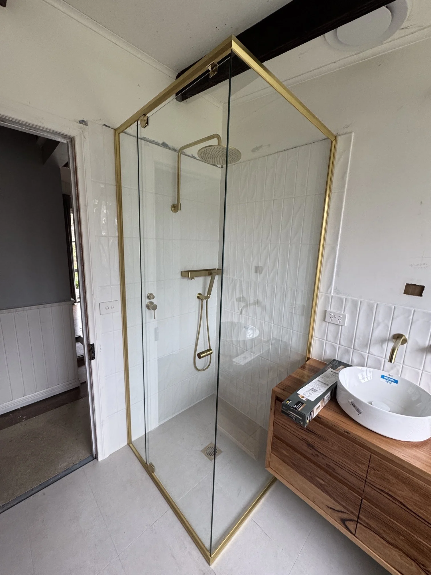 Custom semi frameless shower screen